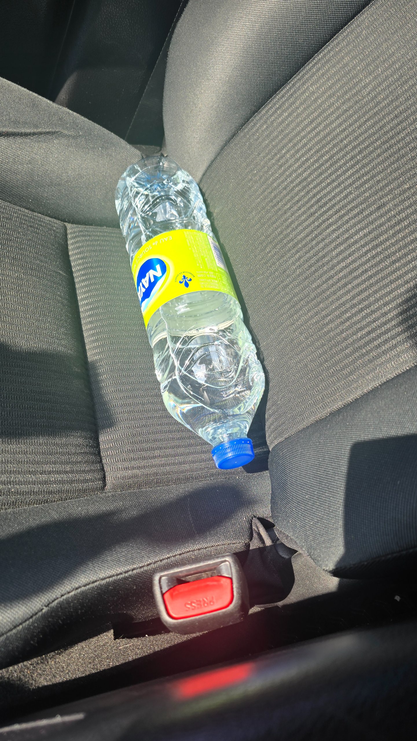 Water bottle 